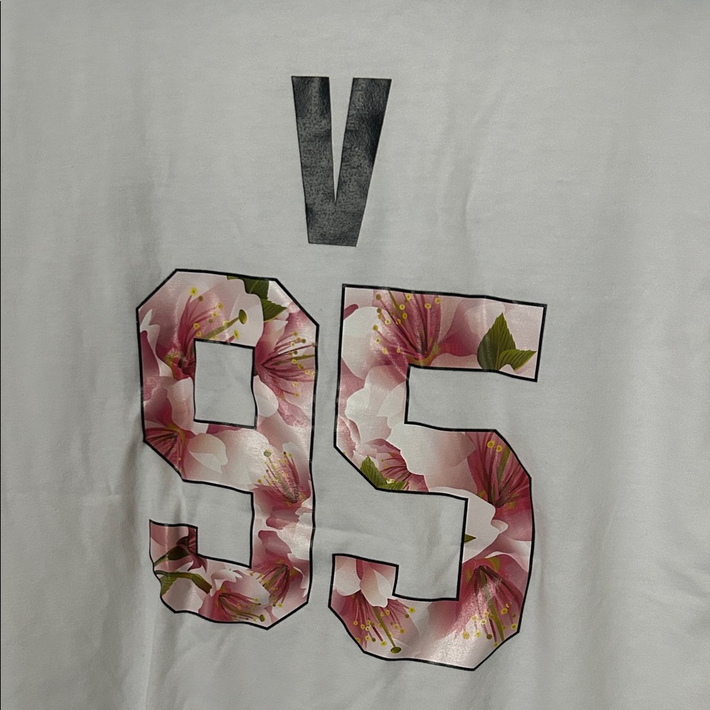 White Fan Made V BTS Graphic T-Shirt - Picture 6 of 6